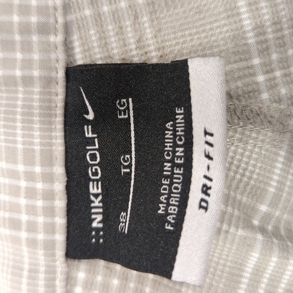 NIKE Golf tan plaid golf shorts size 38 / XL - Picture 3 of 5